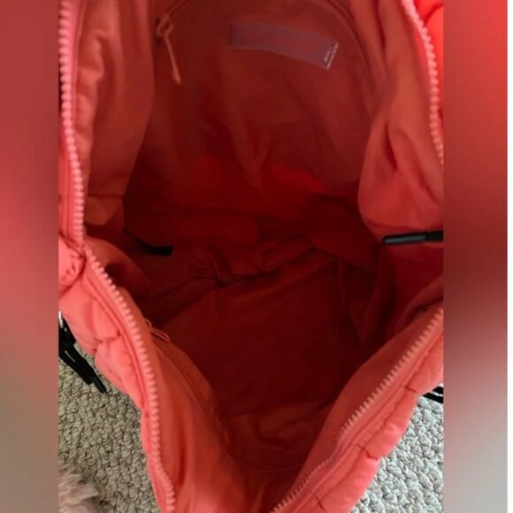 Free People NWT Caryall Puff Large bag pink - Picture 9 of 9